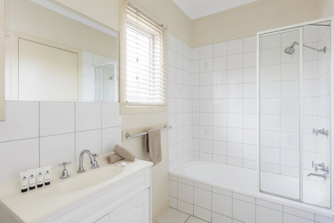 Hawthorn Gardens Serviced Apartments - Accommodation Georgetown 2