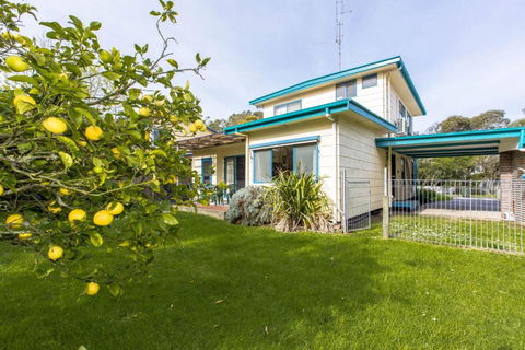 HOLIDAY On NAUTILUS INVERLOCH - Accommodation Georgetown 5