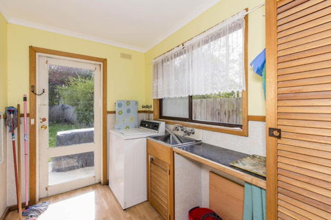 HOLIDAY On NAUTILUS INVERLOCH - Accommodation Georgetown 2