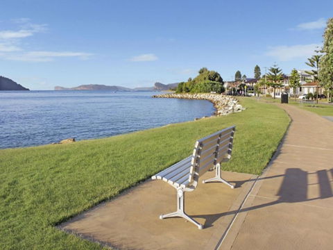 Bella Mare 2 Bedroom Ocean View Terrace Apt - Accommodation Georgetown 6