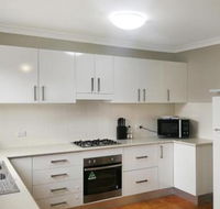 Large 5 Bedroom House with Wifi  Netflix Close to Taronga Western Plains Zoo - Accommodation Georgetown