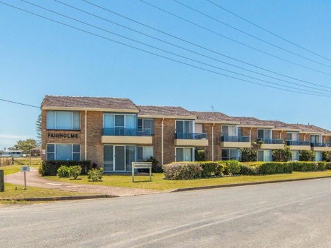 Fairholme 8 Perfect Lakefront Position - Accommodation Georgetown 6