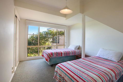 164 Mitchell Pde Spectacular Views - Accommodation Georgetown 3