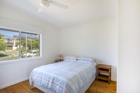 11 Riley St. Stylishly Modern - Accommodation Georgetown 3