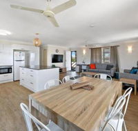Upstairs  Downstairs 81 Denman Camp Rd - Accommodation Georgetown