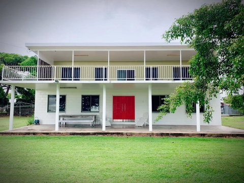 Holiday Rental Huge House With Beach Views - Accommodation Georgetown 3