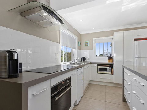 HILLTOP HAVEN In MOLLYMOOK - Accommodation Georgetown 1