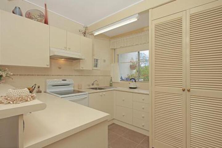 Mollymook NSW Accommodation Georgetown