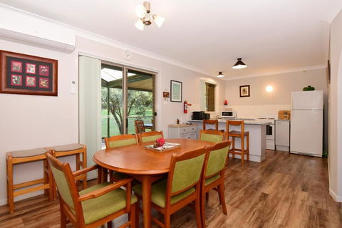 Valley Haven 3 Bedrooms Close To The Village! - Accommodation Georgetown 1