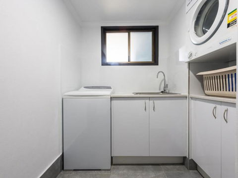 Camawood 4 - Accommodation Georgetown 2