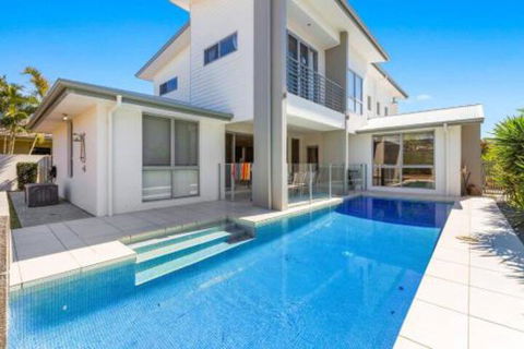 Elliston At Corporate Boardies. - Accommodation Georgetown 0