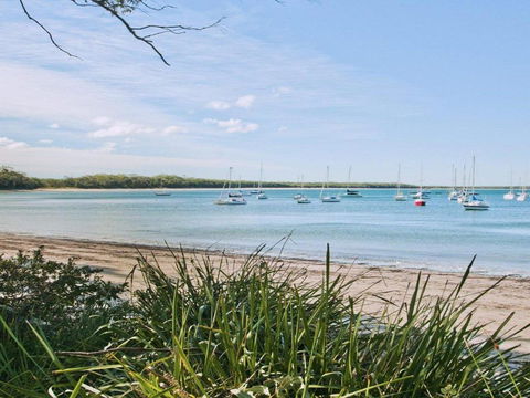 Crystal Blue Views Across The Bay - Accommodation Georgetown 7