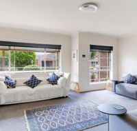 Walling Clifton Gardens backing onto golf course - Accommodation Georgetown