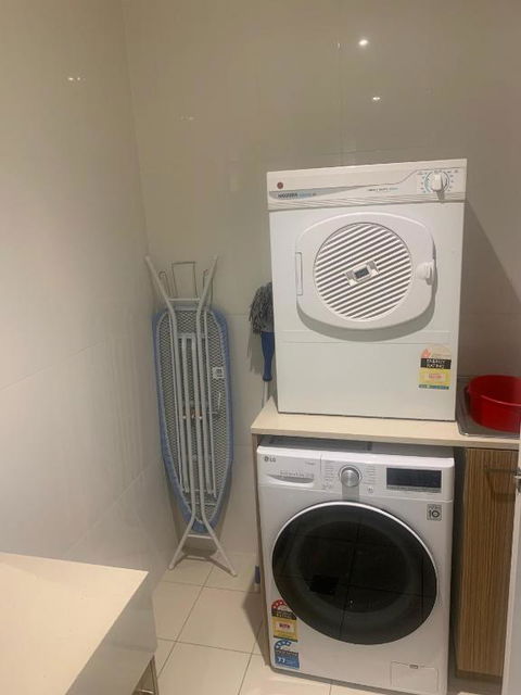 RNR Light Square - Accommodation Georgetown 4
