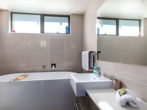 Serenity Shores (by Jervis Bay Rentals) - Accommodation Georgetown 2