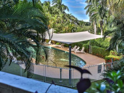 RED COWRIE 321atPALM COVE - Accommodation Georgetown 4