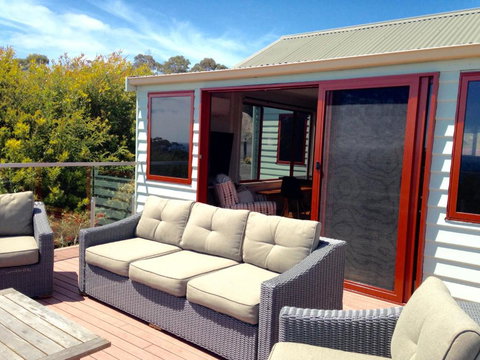 DOLPHIN LOOKOUT COTTAGE Amazing Views Of The Bay Of Fires - Accommodation Georgetown 4