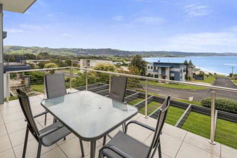 SEA SPECTACULAR Seconds From The Beach! - Accommodation Georgetown 7