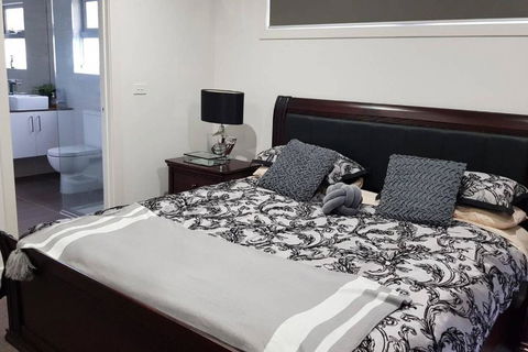 CHELSEA Family Home Close To Beach & Shops - Accommodation Georgetown 2
