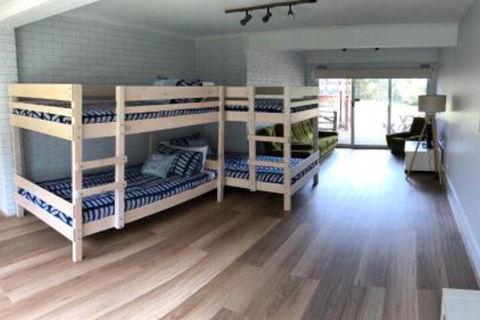HIP NAUTIC 100 Metres To Beach - Accommodation Georgetown 0