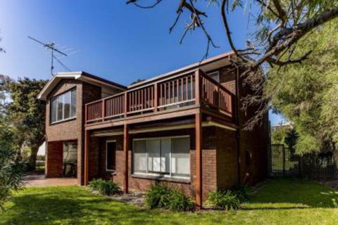 HIP NAUTIC 100 Metres To Beach - Accommodation Georgetown 4