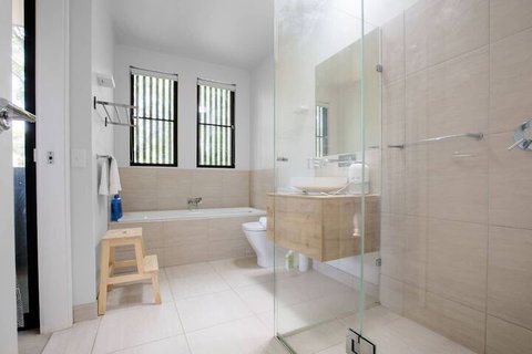 Designer Taste 2BR Townhouse@hawthorn - Accommodation Georgetown 7