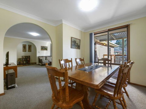 Buckland St. 29 Mollymook - Accommodation Georgetown 4