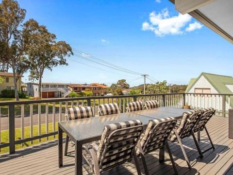 Carroll Ave 85 Mollymook - Accommodation Georgetown 1