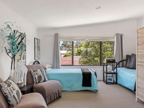 Carroll Ave 85 Mollymook - Accommodation Georgetown 4