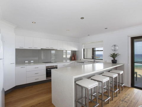 Beach Rd 24 Mollymook - Accommodation Georgetown 2