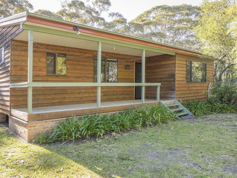 Centre Street 10 Lake Tabourie - Accommodation Georgetown 2