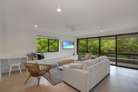 BEAUTIFULLY RENOVATED OCEANSIDE APARTMENT Lamer 9 - Accommodation Georgetown 6