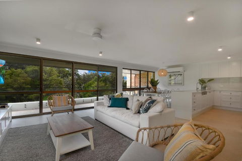 BEAUTIFULLY RENOVATED OCEANSIDE APARTMENT Lamer 9 - Accommodation Georgetown 5