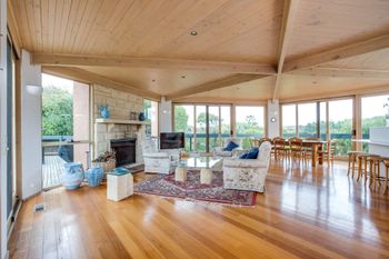 Latham Beach House - Accommodation Georgetown 0