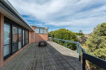 Latham Beach House - Accommodation Georgetown 5