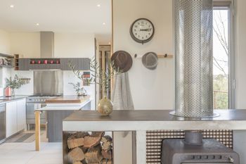 Lightshift Clunes - Accommodation Georgetown 2
