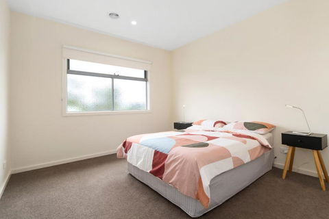 Cootamundra - Accommodation Georgetown 5