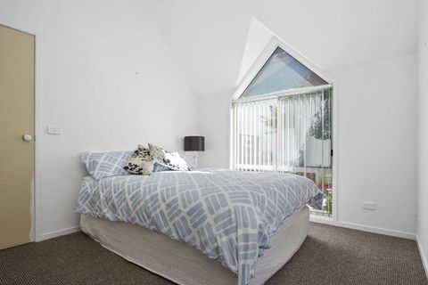 Golfers Getaway Mollymook Augusta Place 14 / 13 15 - Accommodation Georgetown 6