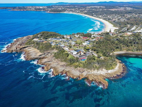DAVIES STREET MOLLYMOOK 4 / 14 - Accommodation Georgetown 1