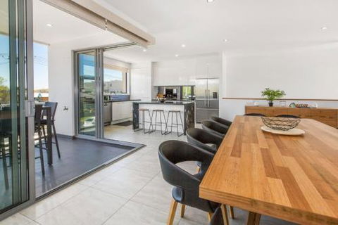 CASABLANCA DROMANA - Accommodation Georgetown 1