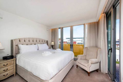 The Nest - Trendy Studio Near Center With Roof Terrace - Accommodation Georgetown 7