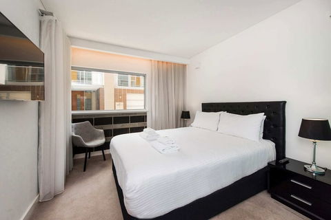 Chic Apartment With Rooftop - Accommodation Georgetown 5