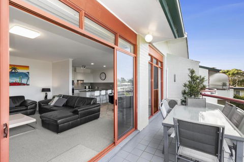 Fathoms Apartment 18 / 1a Mitchell Pde All Linen Provided - Accommodation Georgetown 1