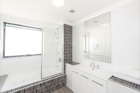 Perth West End Apartment 504 - Accommodation Georgetown 3