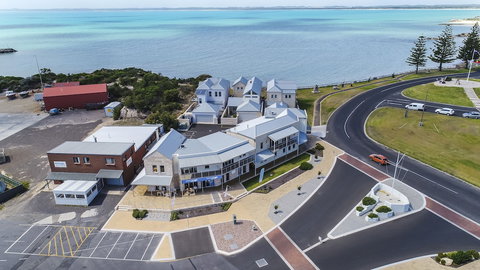 Aloha Waterfront Properties - Accommodation Georgetown 0