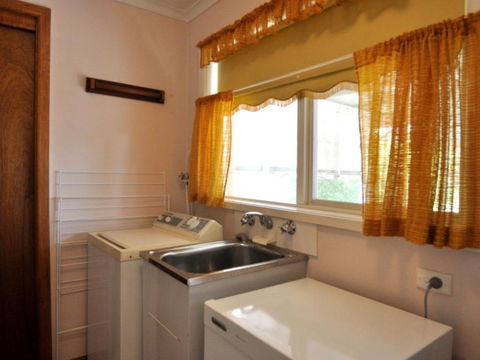 RETRO RETREAT INLET SIDE - Accommodation Georgetown 4