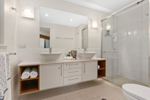 Beachfront Apartment With Ocean Views - Accommodation Georgetown 1