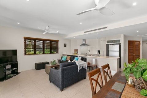 Beachfront Apartment With Ocean Views - Accommodation Georgetown 5