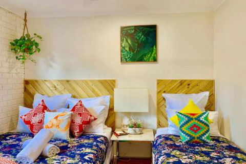 PARADISE COURT VILLA 1 Free Wifi - Accommodation Georgetown 2