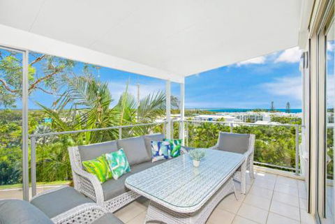 Unit 6 Rainbow Sea Rainbow Beach Amazing Ocean Views Aircon Wi Fi Pool Walk To Beach - Accommodation Georgetown 3